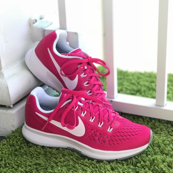 Nike Shoes - NWT NikeID Zoom Pegasus 34 Pink WMNS